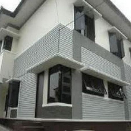 Guesthouse Durentiga Jakarta Bagian luar foto